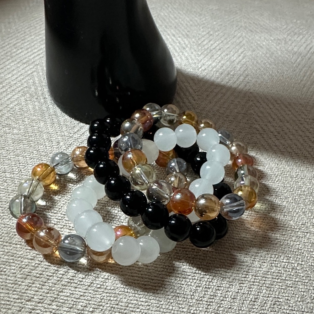 Bracelets Multi-Color Beaded Bracelet Set of (4) - Picture 4 of 5